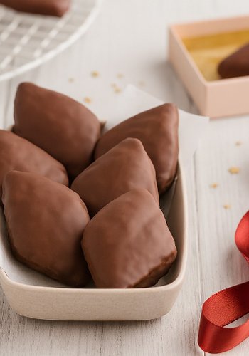 Recipe Mostaccioli (Neapolitan Spiced Christmas Cookies)