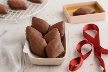Recipe Mostaccioli (Neapolitan Spiced Christmas Cookies)