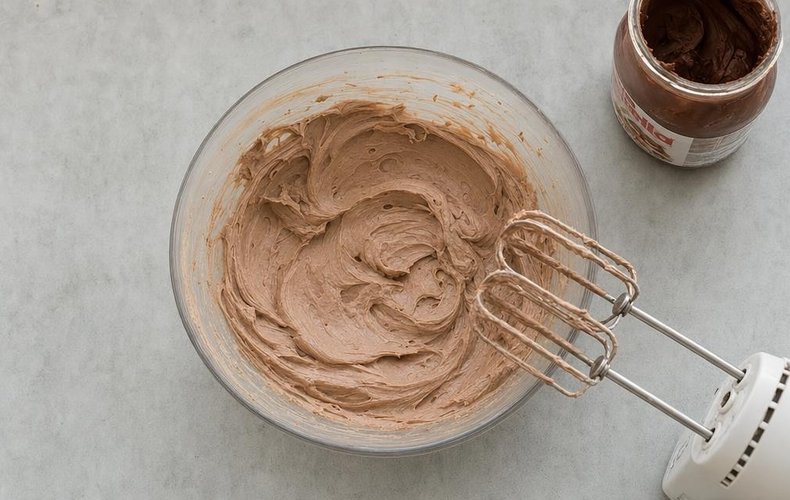 Whipped cream mixed with Nutella and mascarpone