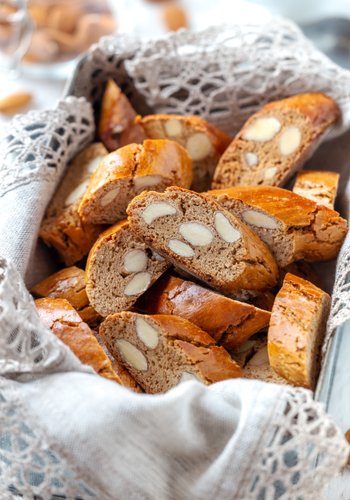 Recipe Original Cantucci (Tuscan Almond Biscotti)