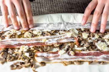 Making pancetta, mushroom and Grana pinwheels, photo 6