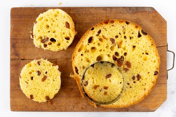 Making the panettone cups, step 3