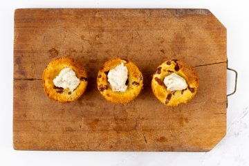 Making the panettone cups, step 8