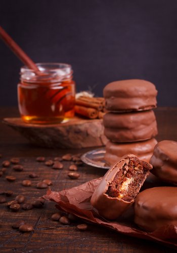 Recipe Pão de Mel (Brazilian Honey and Chocolate Cookies)