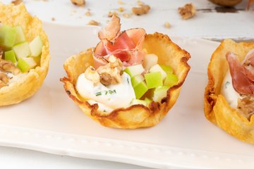 Recipe Parmesan, Speck and Apple Baskets