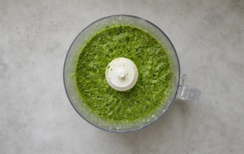 Pesto and Shrimp Lasagna, step 2: basil pesto blended in a food processor
