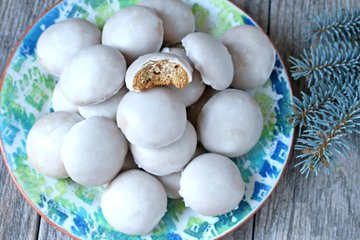 Recipe Pfeffernüsse (German Spice Cookies)