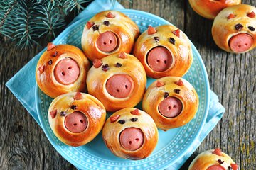 Recipe Piggy Bread Rolls with Frankfurters