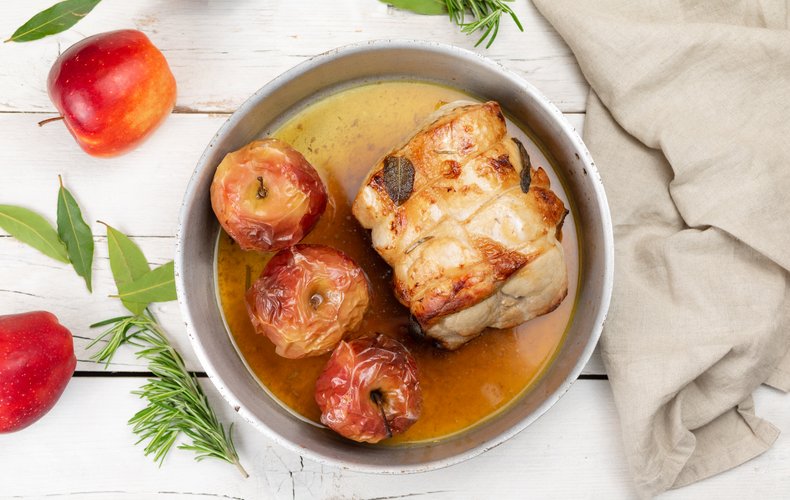 Pork loin with apples