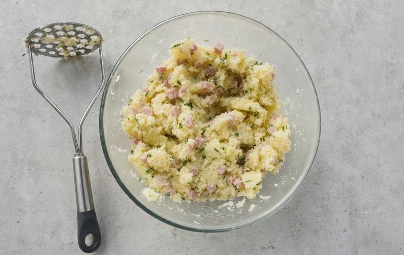 Potato and Ham Croquettes on a Stick, step 1: the mashed potato, ham and pecorino mixture