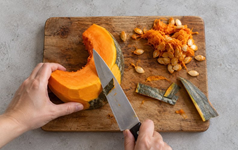 Quick and Crispy Fried Pumpkin, step 1: peeling and seeding the pumpkin
