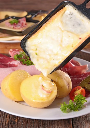 Recipe Raclette (Melted Cheese with Potatoes and Cured Meats)