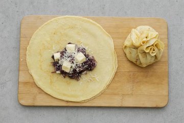 Radicchio and Taleggio Crepe Bundles, step 3: filling and tying the bundles