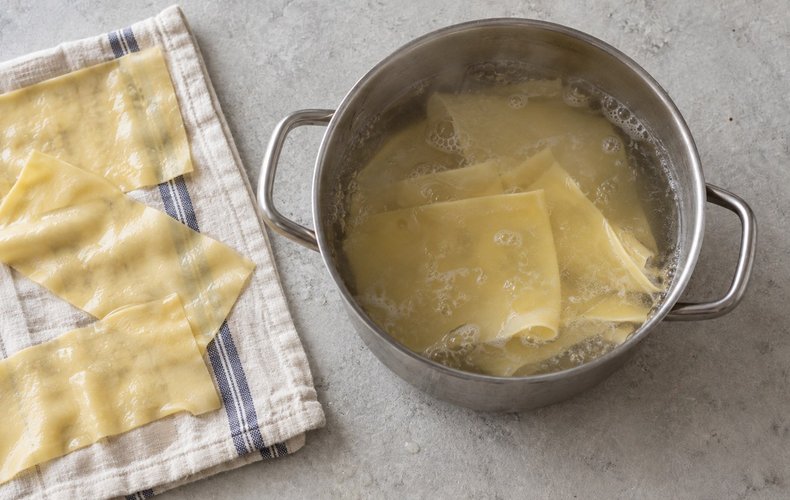 Radicchio Lasagna, step 2: cooking the lasagna noodles