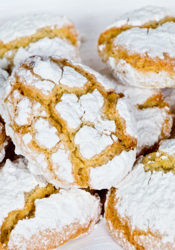 Recipe Ricciarelli (Sienese Almond Cookies)