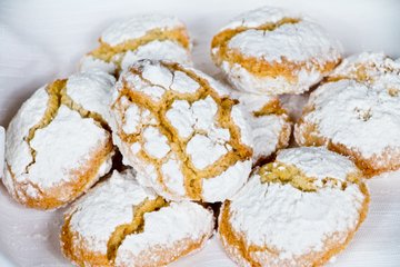 Recipe Ricciarelli (Sienese Almond Cookies)