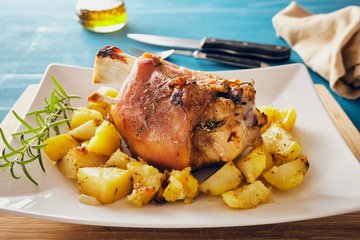 Recipe Roast Pork Shank with Potatoes