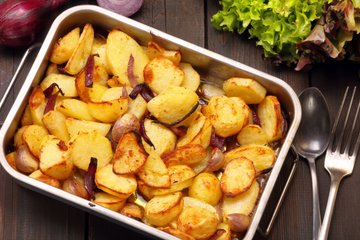 Recipe Roasted Potatoes with Garlic and Onions