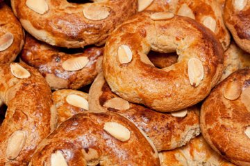 Recipe Roccocò (Neapolitan Christmas Almond Cookies)