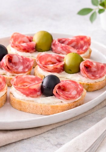 Recipe Salami and Olive Canapés
