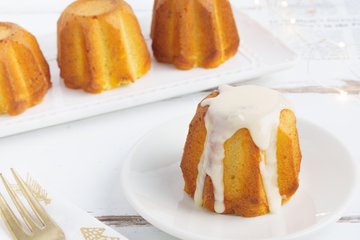 Recipe Savory Pandorini with Cheese Sauce