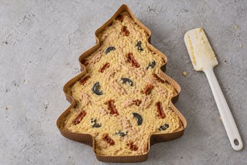 Savory Christmas Tree, step 4: the batter poured into the Christmas tree pan