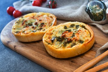 Recipe Savory Leek and Salmon Tartlets