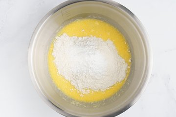 Smooth batter for the savory pandorini