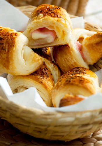 Recipe Mini Savory Puff Pastry Crescents with Speck