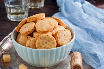 Recipe Savory Red Pepper and Pancetta Cookies