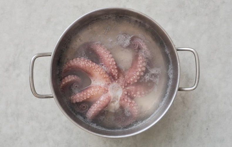 Seafood Salad, step 2: cleaning and boiling the octopus