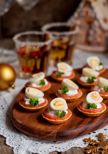Recipe Smoked Salmon, Ricotta and Quail Egg Tartlets