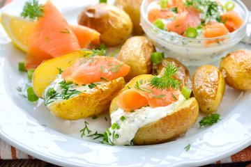 Recipe Smoked Salmon Stuffed Potatoes