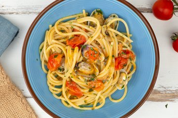 Recipe Spaghetti with Clams and Cherry Tomatoes