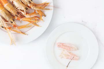 Making spaghetti with langoustines, step 1