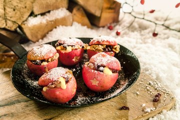 Recipe Stuffed Baked Apples with Nuts and Custard Sauce