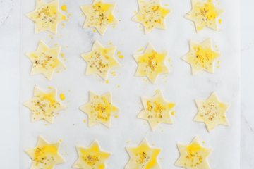 Baked golden puff pastry stars