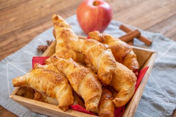 Recipe Super Quick Apple Cinnamon Crescents