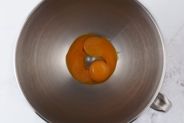 Making torrone semifreddo, photo 2