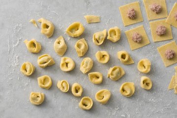 Tortellini in Brodo, step 4: cooking the tortellini in meat broth