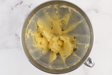 Making Vanillekipferl, photo 4