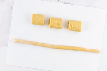 Making Vanillekipferl, photo 7