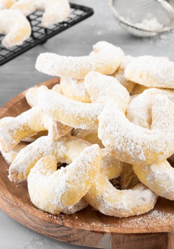 Recipe Vanillekipferl (Vanilla Crescent Cookies)