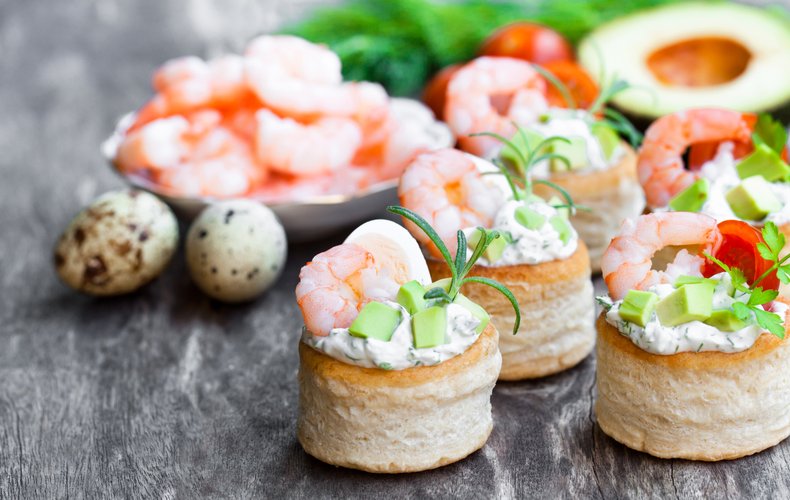 Vol-au-vent filled with avocado and shrimp